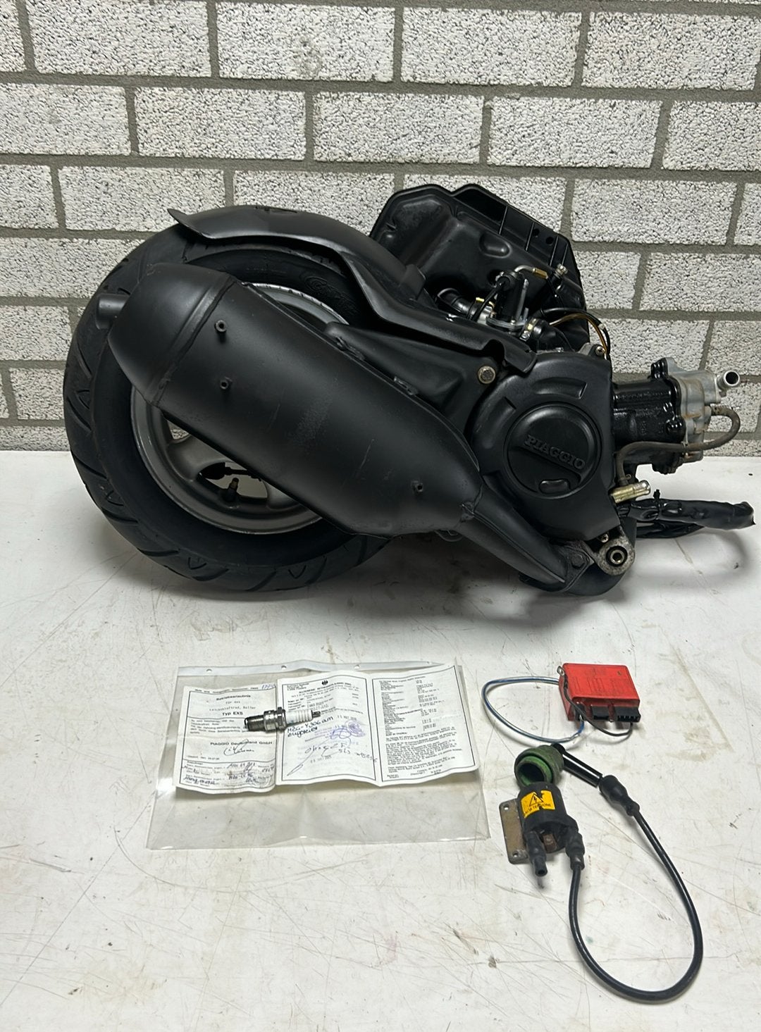 Piaggio hexagon 125cc blok - papieren( skr zip 2t 2takt ), Ophalen, Zo goed als nieuw, Blok, Piaggio