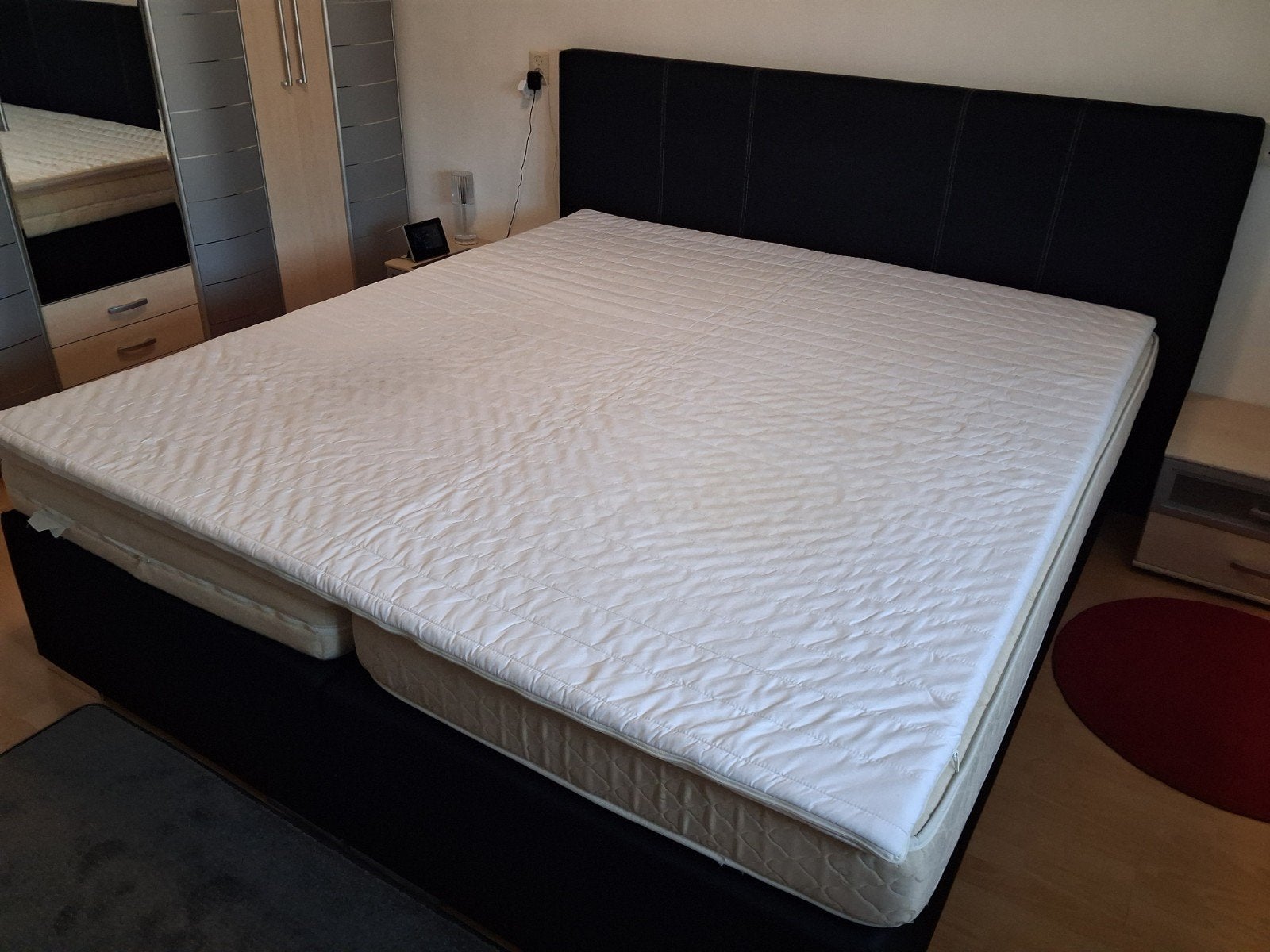 Tweepersoons boxspringbed met matras en topper, Ophalen, Zwart, Tweepersoons, Zo goed als nieuw