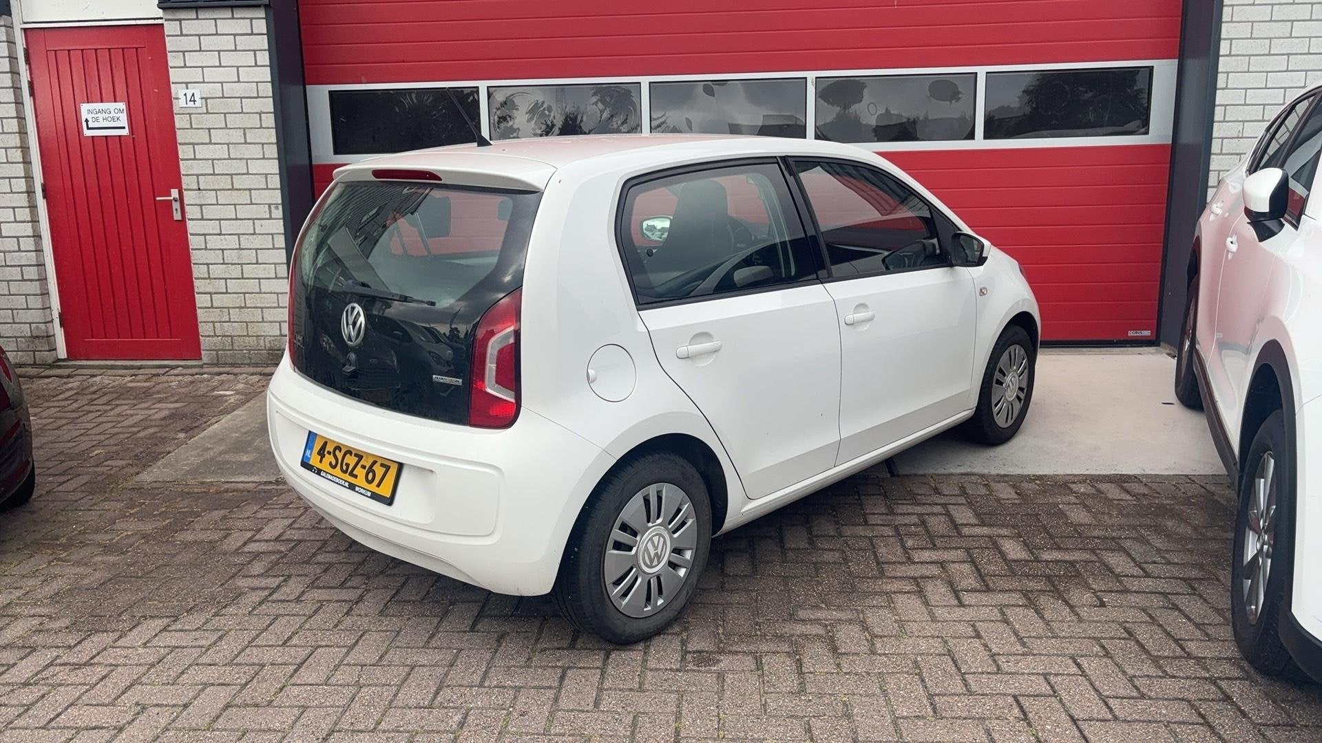 Volkswagen Up! 1.0 move up! BlueMotion NAVI / AIRCO / BLUETO, Voorwielaandrijving, Euro 5, Stof, Gebruikt