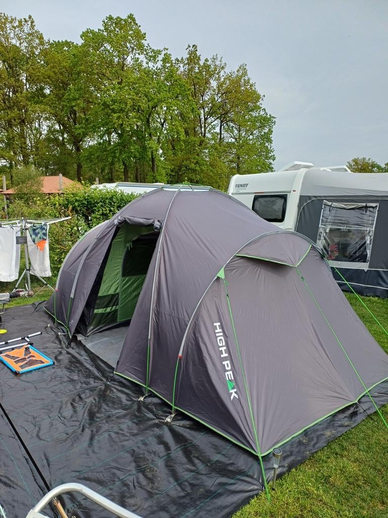 High Peak Como 4.0 familietent, Ophalen, Zo goed als nieuw