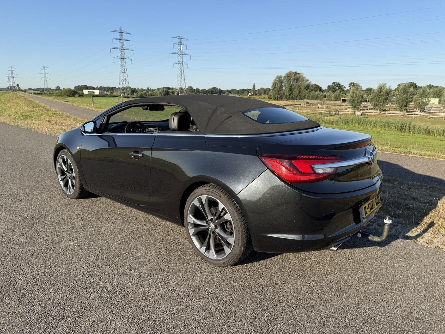 Opel Cascada 1.6 Turbo Cosmo cabriolet, 20 inch boekjes trek, Auto's, Opel, Voorwielaandrijving, Euro 5, Gebruikt, 4 cilinders