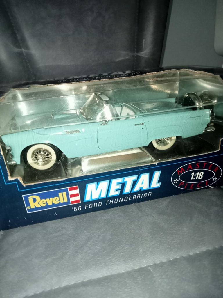 T.k fort Thunderbird cabrio, Hobby en Vrije tijd, Modelauto's | 1:18, Ophalen of Verzenden