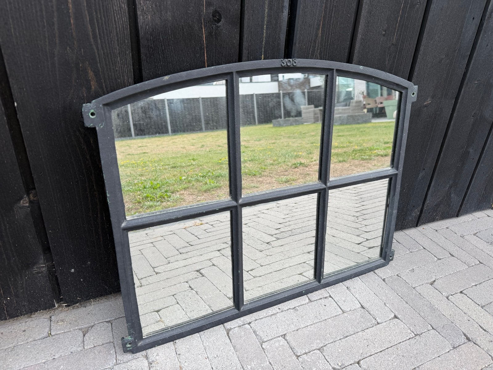 Gietijzeren stalraam zwart, 65x49 cm met 6 spiegels, Gebruikt, Ophalen of Verzenden, Minder dan 100 cm, Rechthoekig