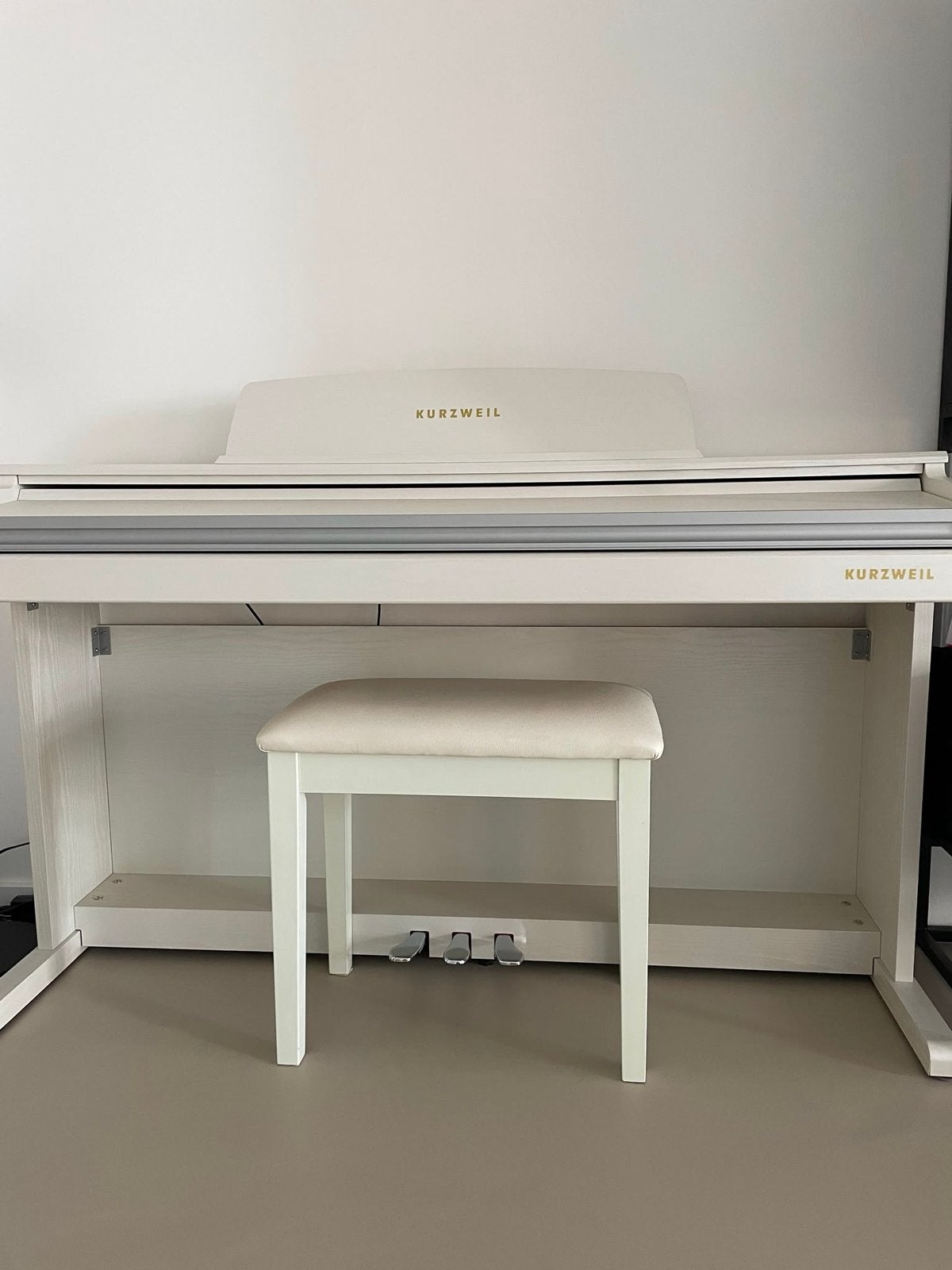Kurzweil M210 Digitale Piano - Zo goed als nieuw, Muziek en Instrumenten, Piano's, Zo goed als nieuw, Piano, Wit, Digitaal, Ophalen of Verzenden