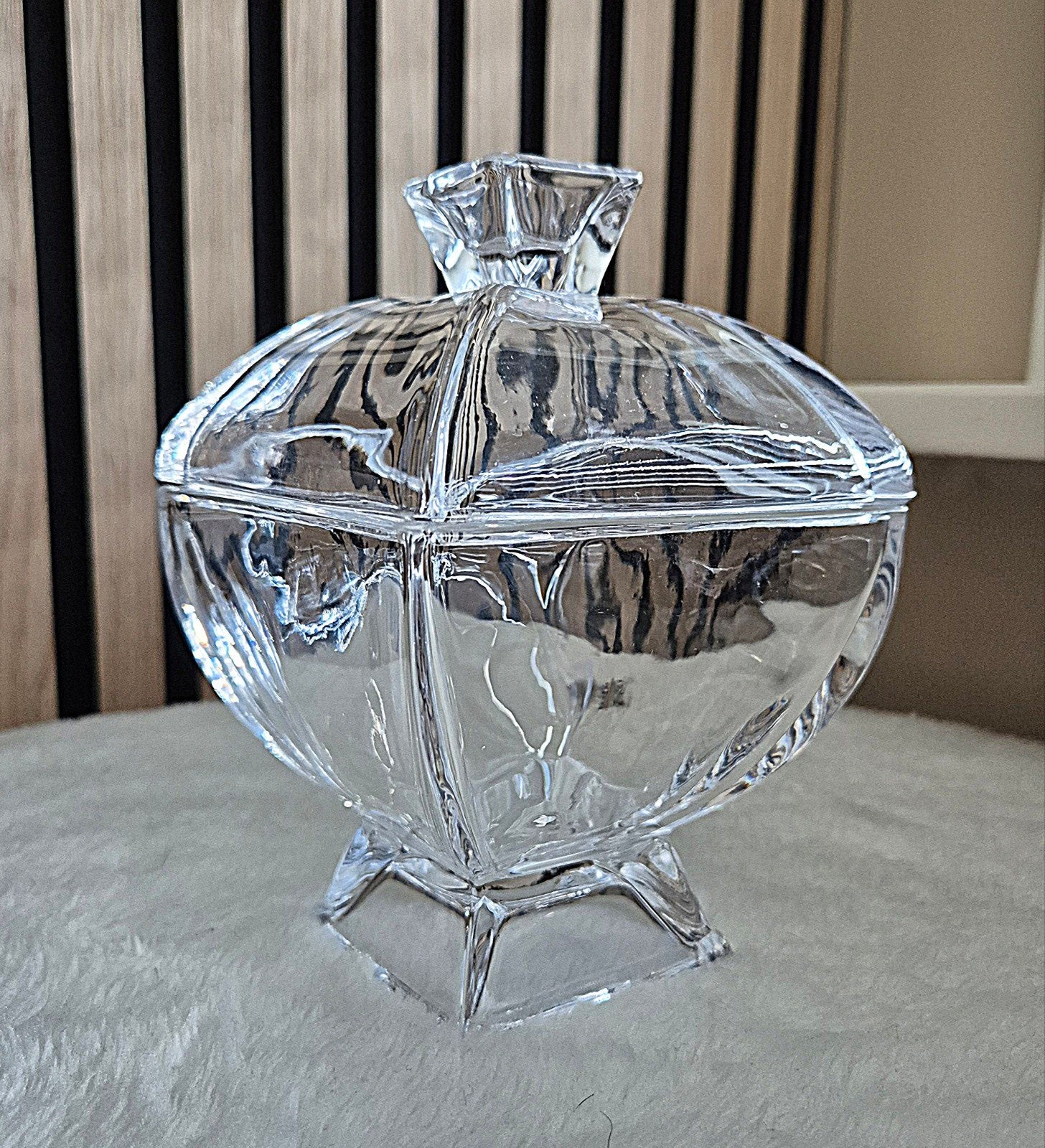 Kristallen Bonbonniere op voet, Ophalen of Verzenden, Overige stijlen, Glas, Schaal of Schalen