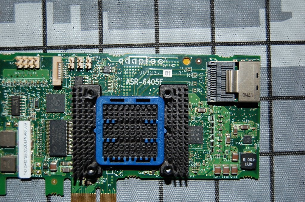 Adaptec ASR-6405e RAID controller, Intern, 1xSFF 8087 (=4 schijven), Gebruikt, SAS