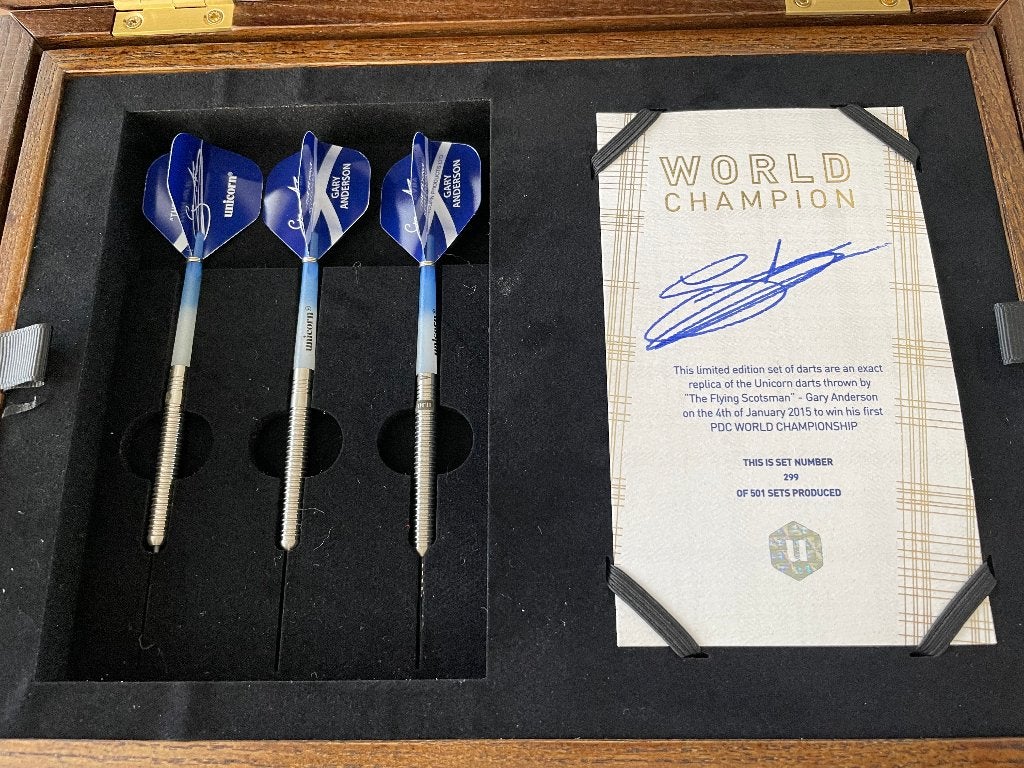 Unicorn Gary Anderson 10 Year Anniversary box, Ophalen of Verzenden, Nieuw, Pijlen