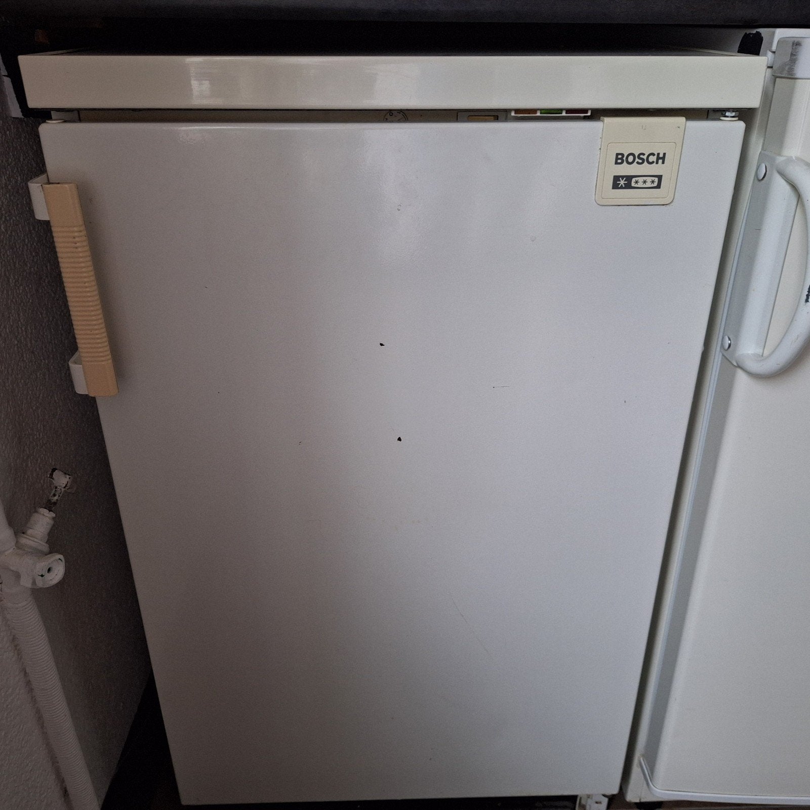 Bosch en/of Haier Tafelmodel Vrieskast - Compact en Efficiën, Gebruikt, Minder dan 85 cm, Minder dan 60 cm, Vrijstaand