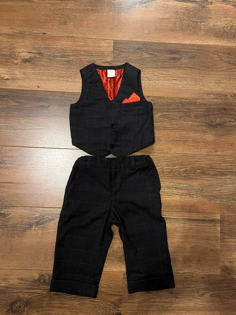 Nette set: gilet en korte broek voor jongen 80cm, Ophalen of Verzenden, Nieuw, H&M