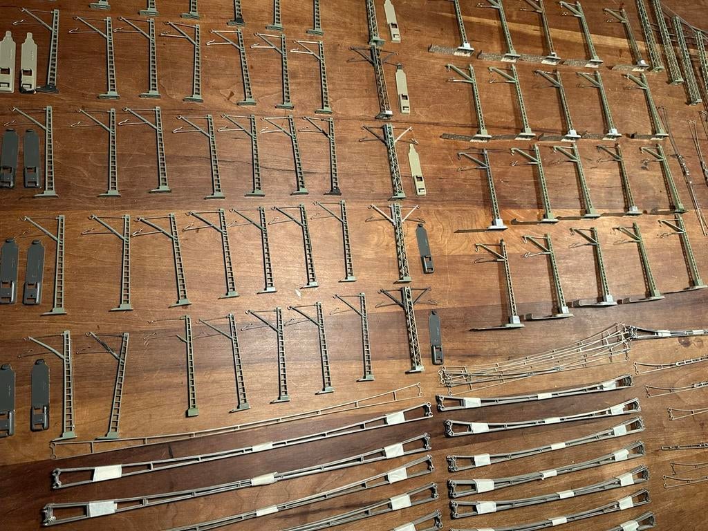 Marklin bovenleiding masten en rijdraden oud type, Hobby en Vrije tijd, Modeltreinen | H0, Wisselstroom, Gebruikt, Rails, Ophalen of Verzenden