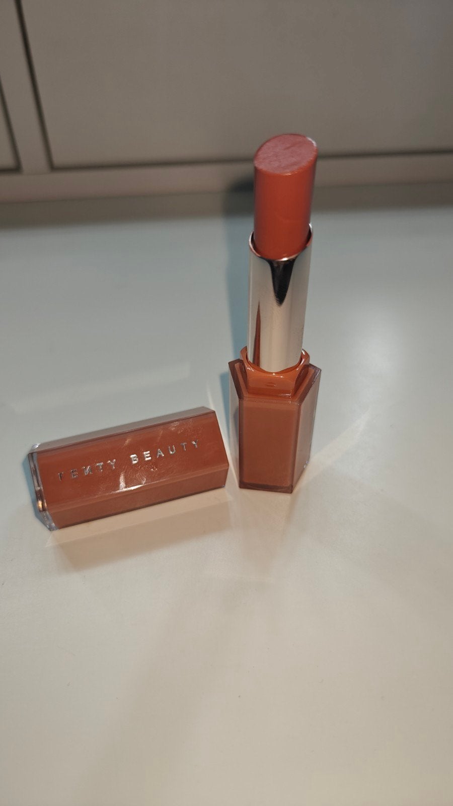Fenty Beauty Gloss Bomb Stix - Fenty Glow, Lippen, Bruin, Ophalen of Verzenden, Zo goed als nieuw