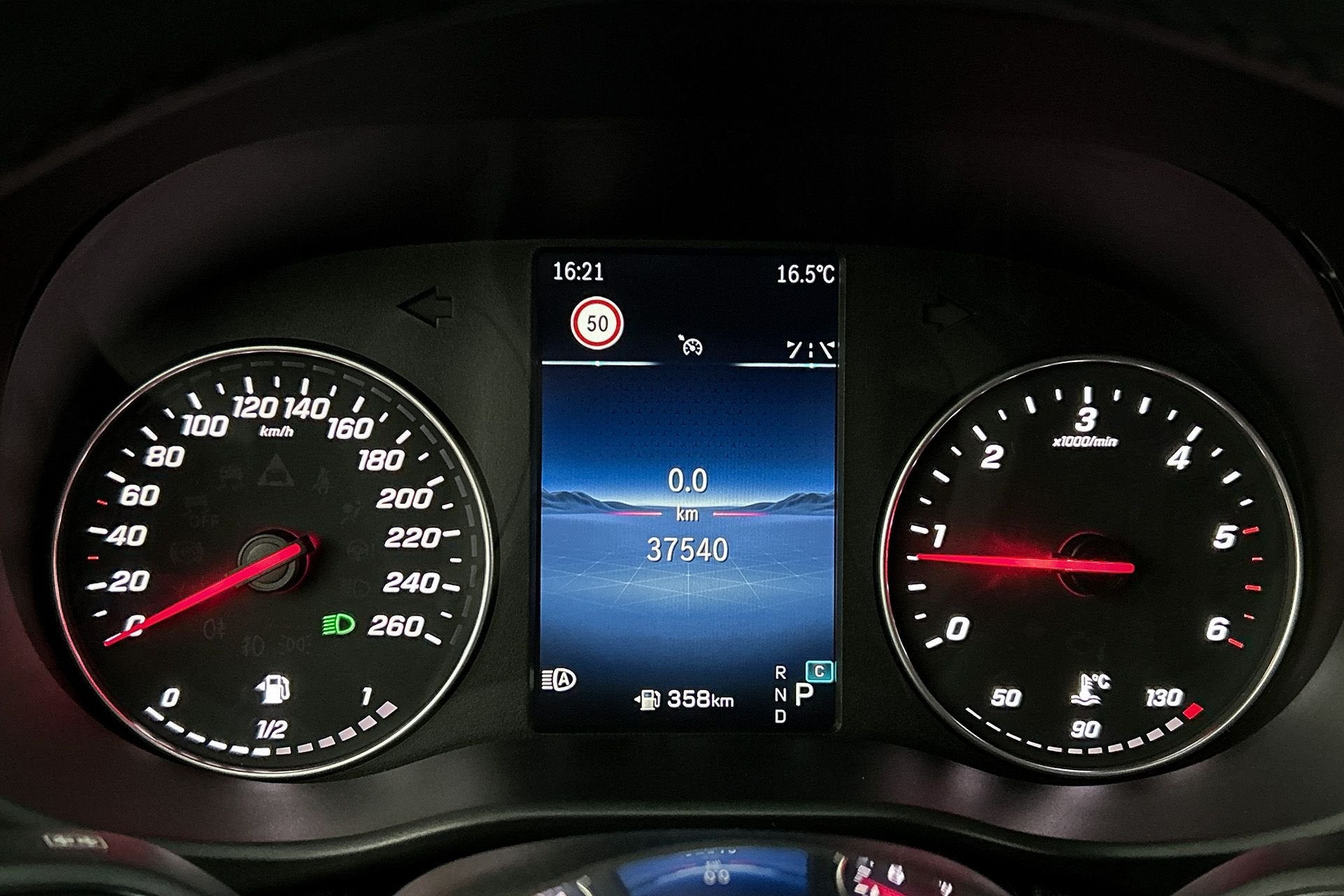 Mercedes-Benz Vito 119 CDI L2 4x4 Automaat | AMG Black Editi, Auto's, Automaat, Gebruikt, 2500 kg, Bedrijf