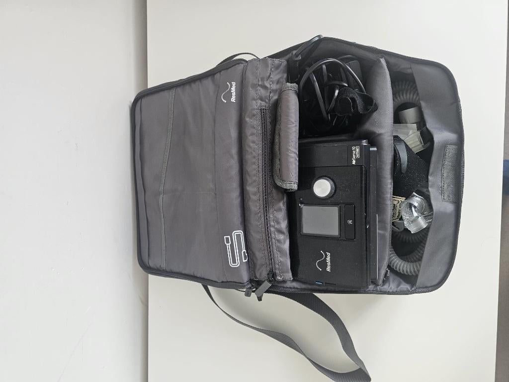 ResMed AirSense 10 CPAP compleet met tas – nette staat, Diversen, Ophalen, Zo goed als nieuw