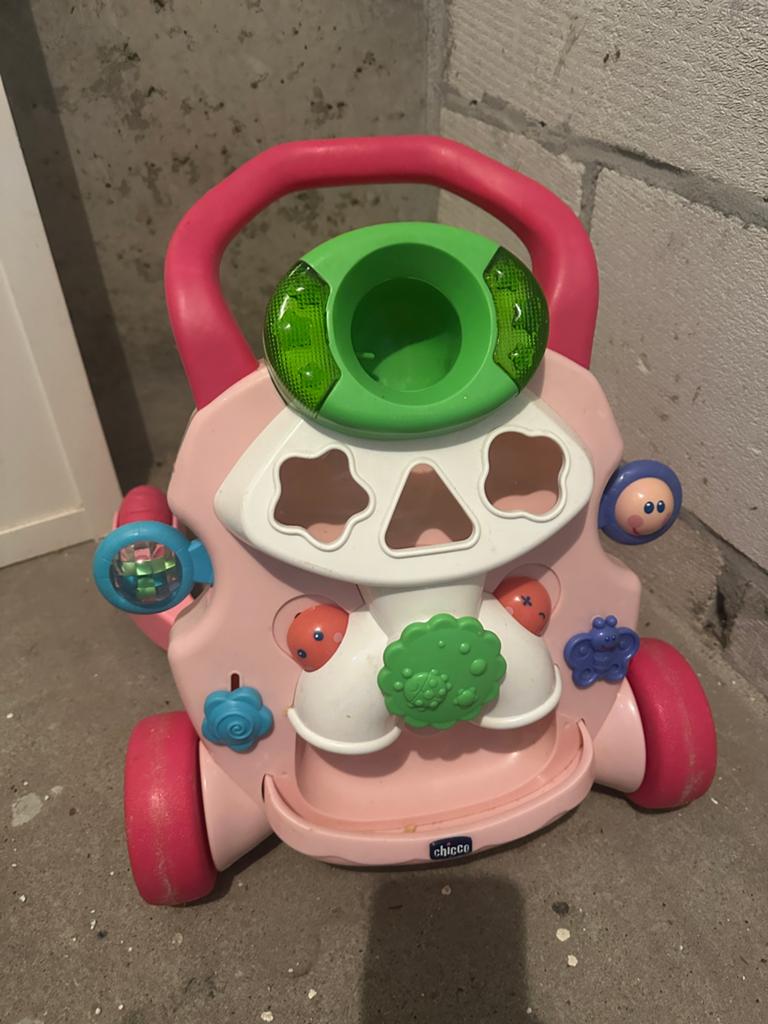 Chicco loopwagen roze met geluid en licht gratis ophalen, Ophalen of Verzenden, Gebruikt, Overige typen, Met licht