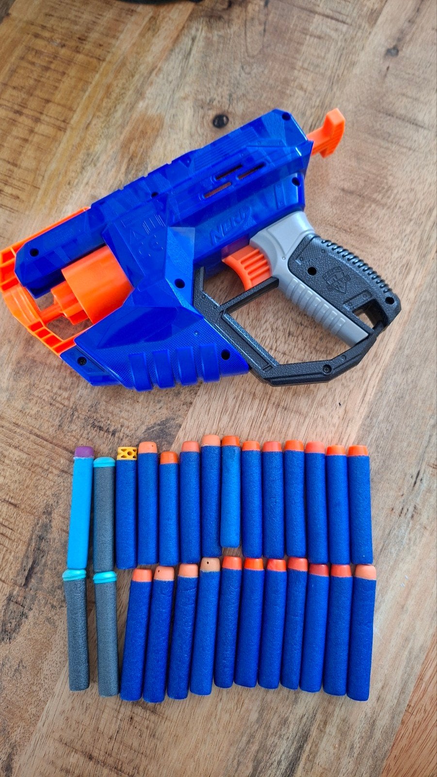 Nerf incl. 27 pijltjes Z.G.A.N zie foto's, Kinderen en Baby's, Speelgoed | Buiten | Actiespeelgoed, Ophalen of Verzenden, Zo goed als nieuw