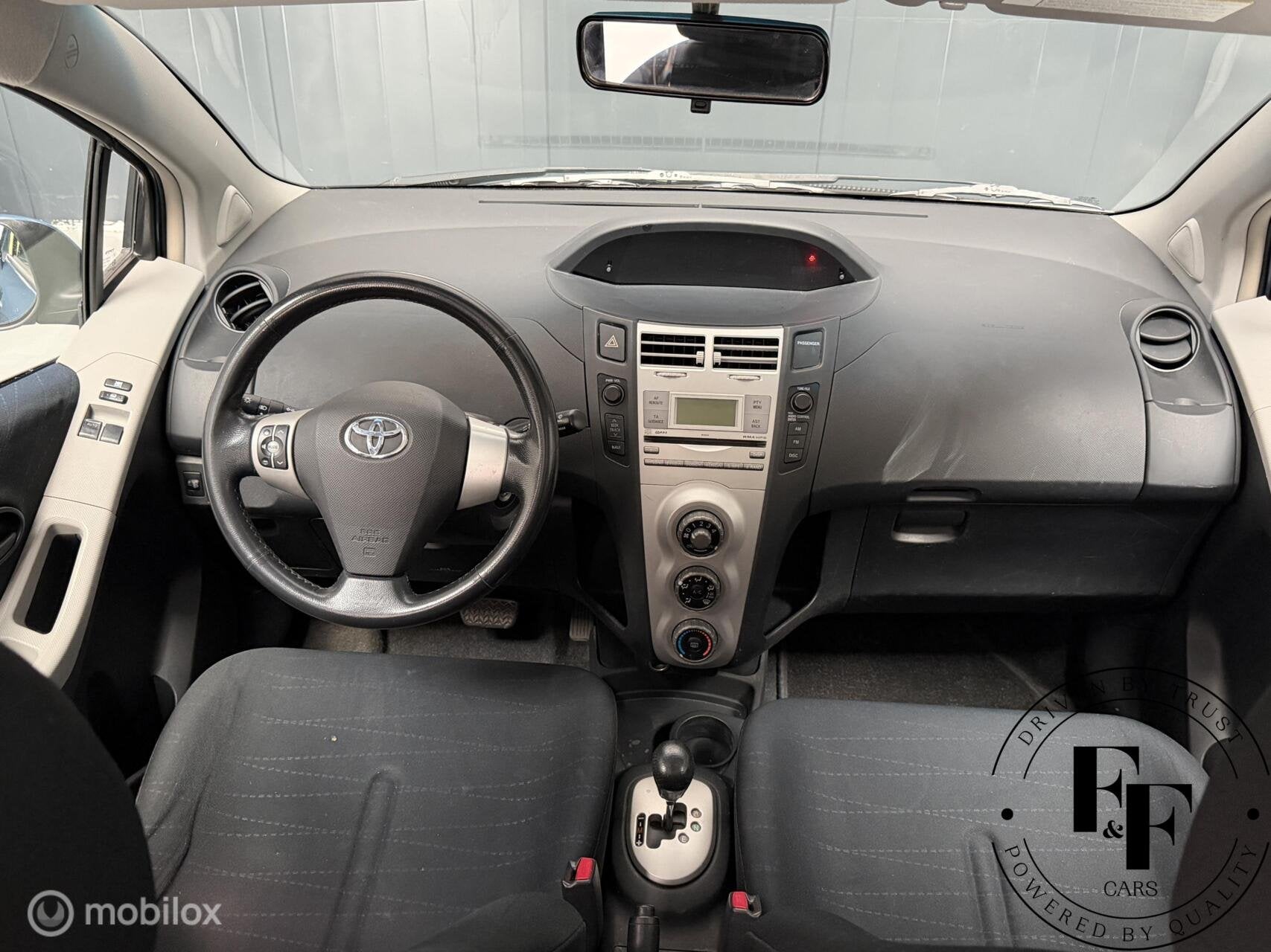 Toyota Yaris 1.3 VVT-i Sol MMT|Automaat|5 Deurs|NAP|Airco, Stof, 4 cilinders, Blauw, Origineel Nederlands