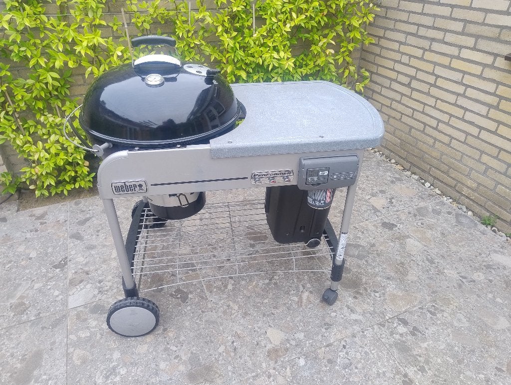 WEBER BBQ PERFORMER, Ophalen, Gebruikt, Weber