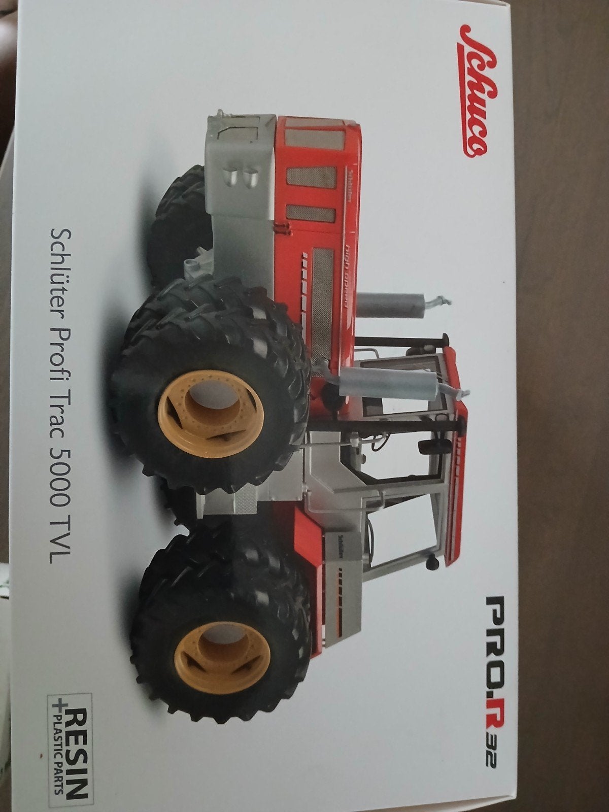schluter 5000 tvl, Hobby en Vrije tijd, Modelauto's | 1:32, Ophalen, Nieuw, Tractor of Landbouw