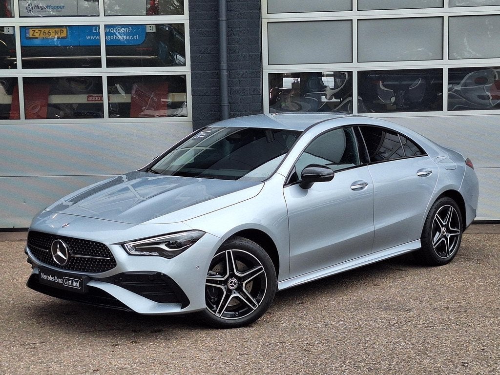 Mercedes-Benz CLA-klasse 250 e Star Edition AMG | Night Pakk, Auto's, CLA, Stof, Gebruikt, 4 cilinders