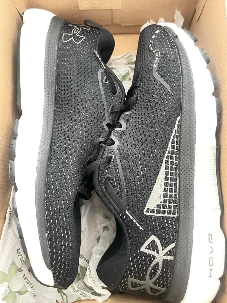 Under Armour UA HOVR Infinite 5 sneakers, Ophalen, Zo goed als nieuw, Zwart, Sneakers of Gympen
