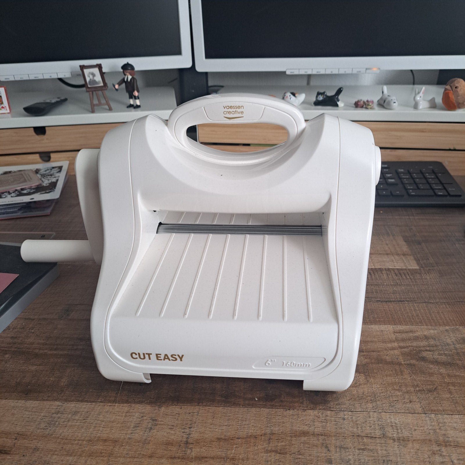 Vaessen Creative Cut Easy Snij -en embossingmachine, Geschikt voor snijden, Gebruikt, Overige thema's, Ophalen of Verzenden