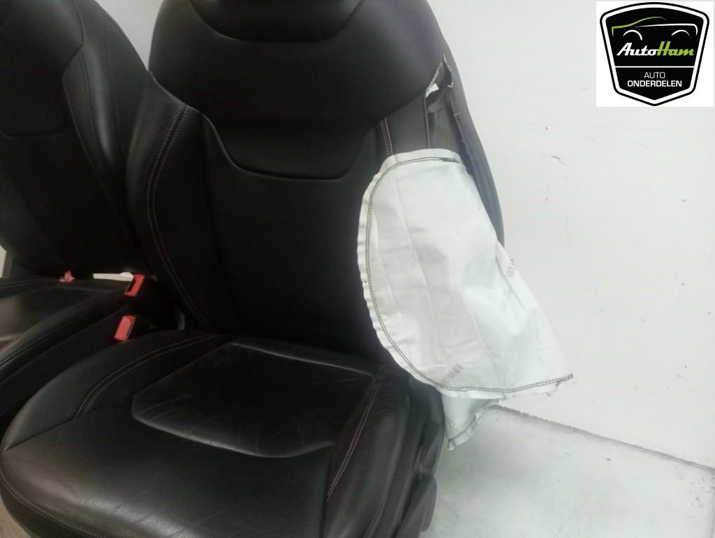 Interieur Jeep Renegade (BU) (2014-07/2018-12), Jeep, Webaccessibility@stellantis.com, Gebruikt, Taurusavenue 1, Hoofddorp 2132 LS, , Nederland