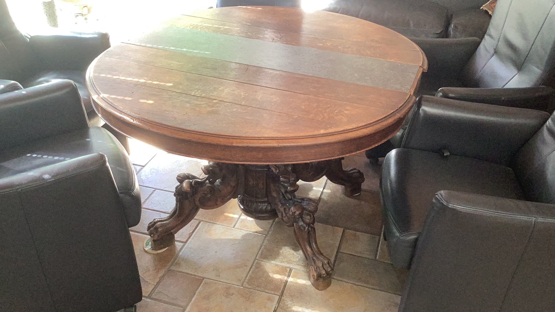 Antieke ronde vossenkop tafel met prachtig bewerkte poten, Antiek en Kunst, Ophalen