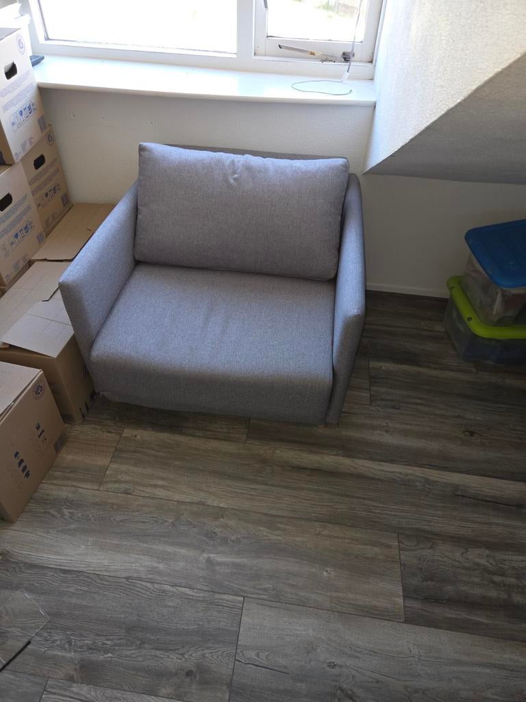 Comfortabele grijze jysk slaapfauteuil norodden, Huis en Inrichting, Fauteuils, Ophalen, Modern, Comfortabel, 75 tot 100 cm, Zo goed als nieuw