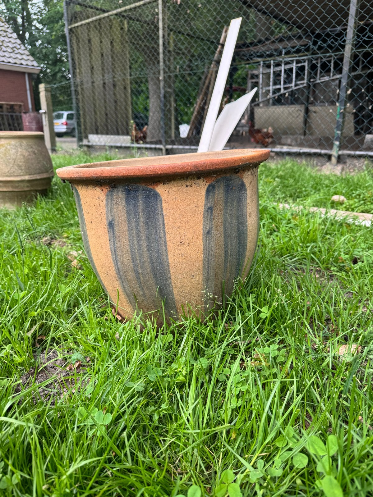 Aardewerk bloempot met blauwe strepen, Tuin en Terras, Bloempotten, Gebruikt, Rond, Binnen, Minder dan 40 cm