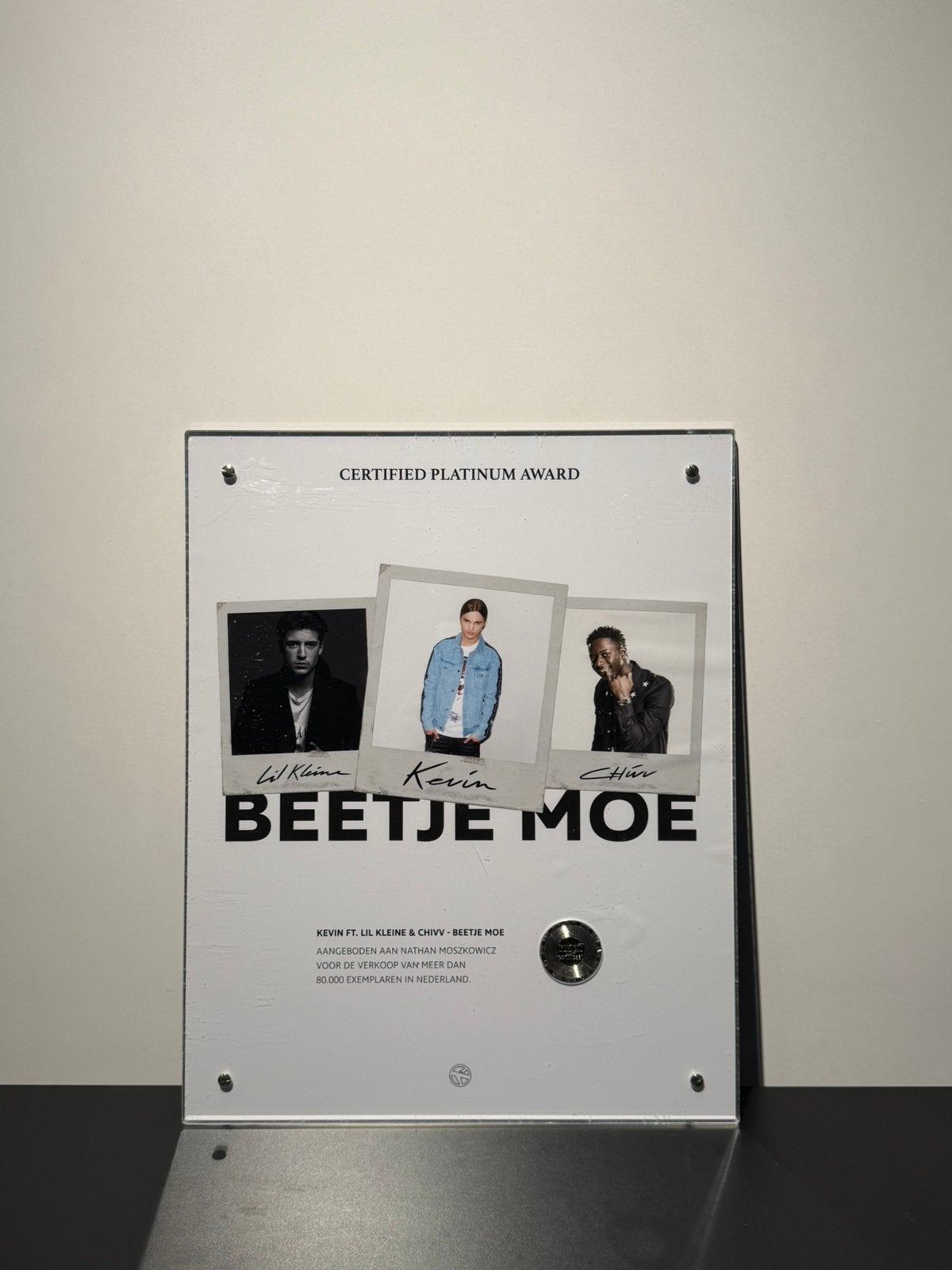 NVPI Platinum Award Kevin - Beetje Moe (ORIGINEEL), Ophalen