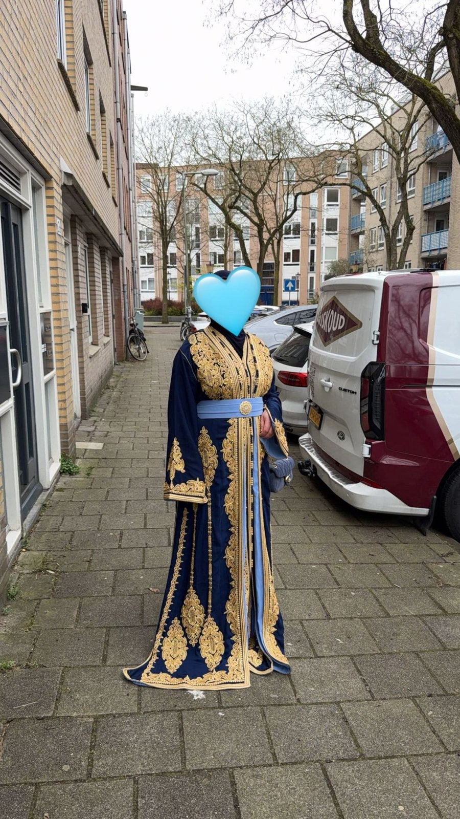 TE HUUR – ZEER EXCLUSIEVE Marokkaanse Takchita / Caftan, Ophalen of Verzenden, Zo goed als nieuw