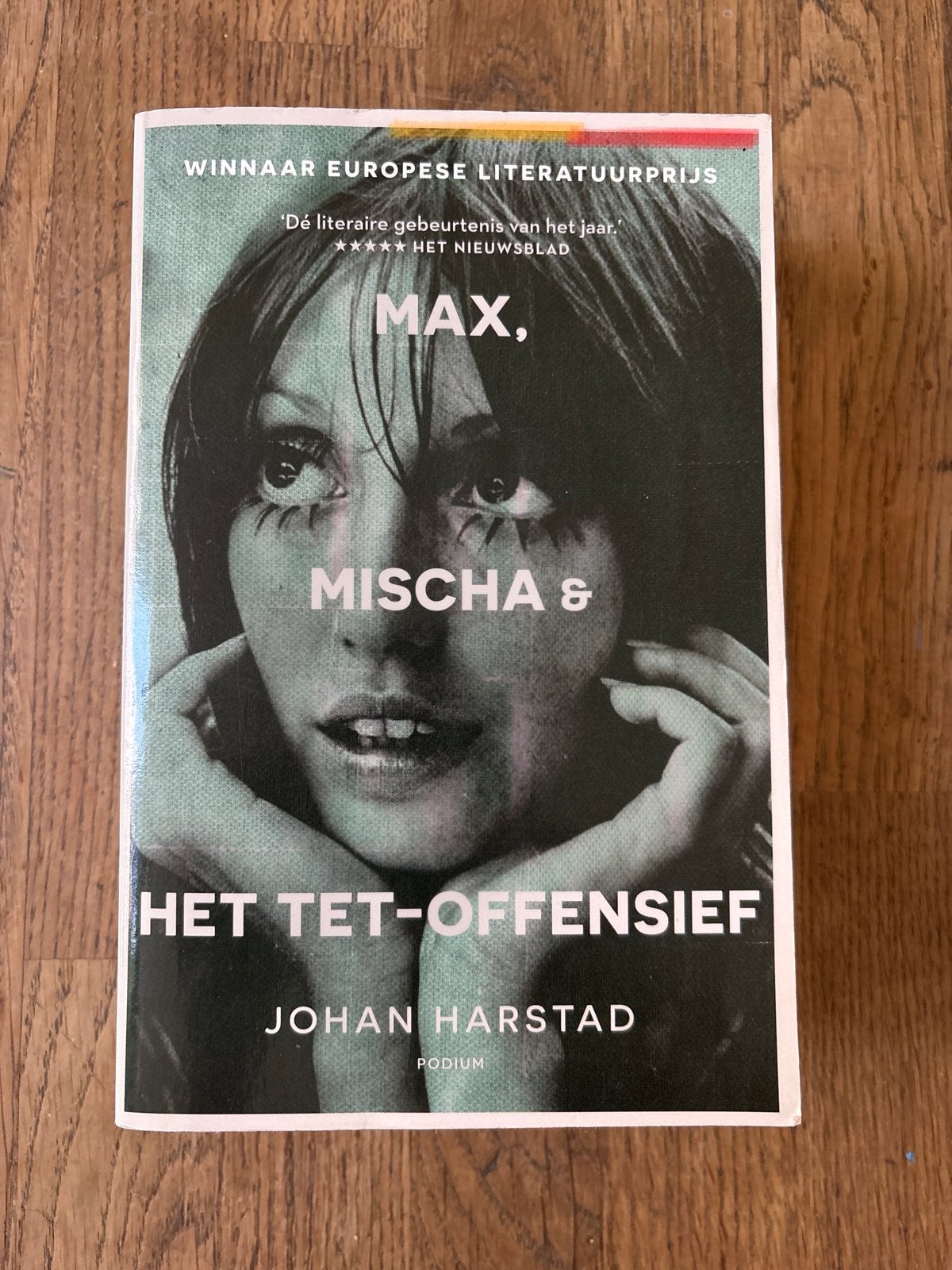 Max, Mischa & het Tet-offensief - Johan Harstad, Boeken, Ophalen of Verzenden, Gelezen, Nederland
