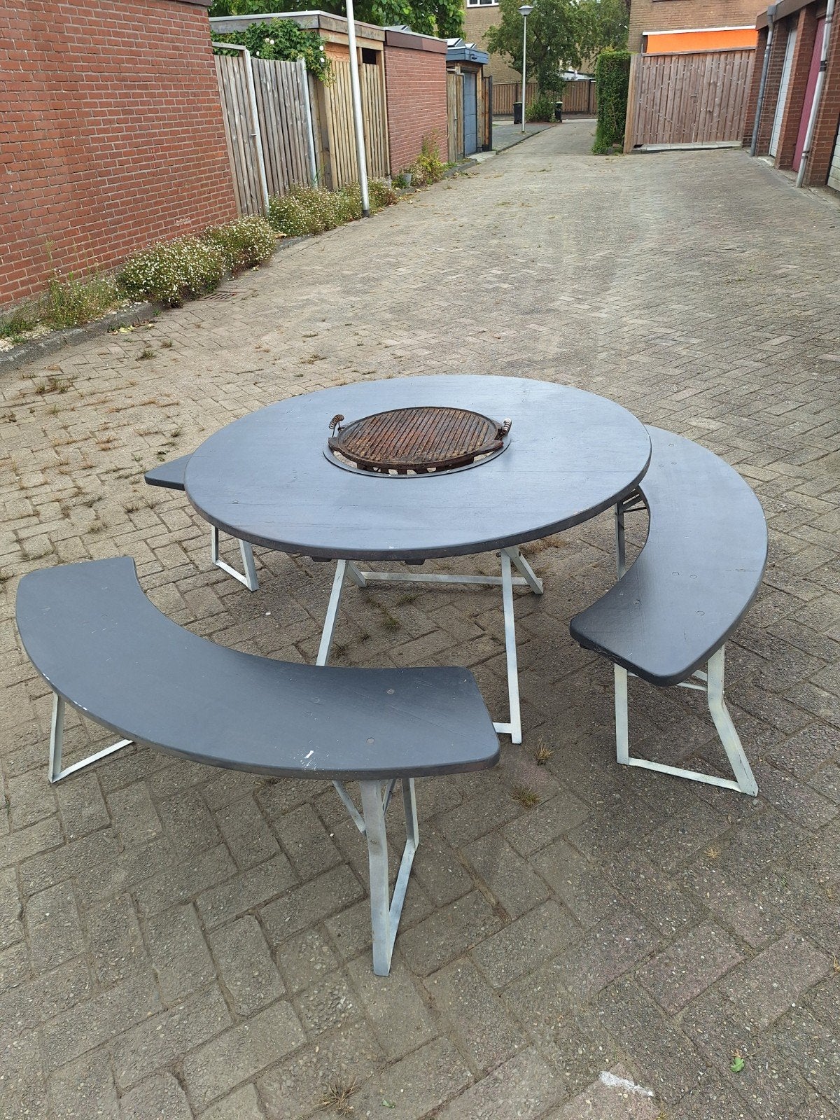 BBQ grillplaat met ronde tafel, Ophalen of Verzenden