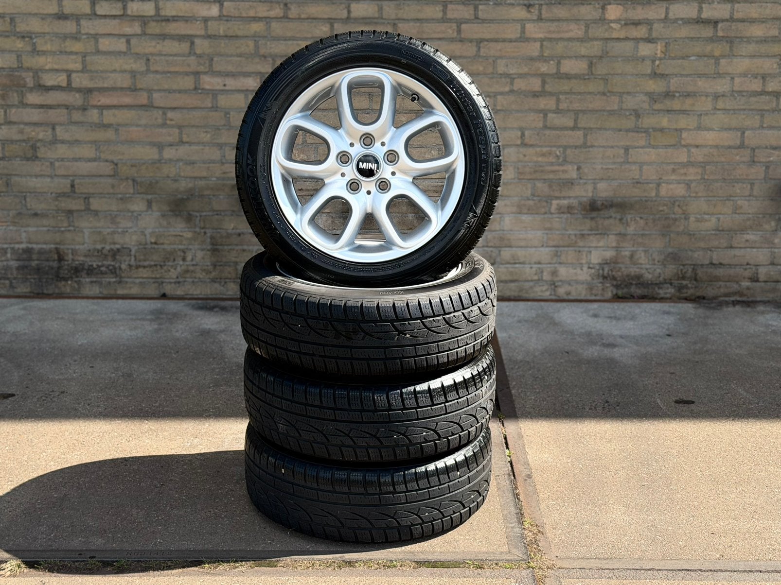 Mini Cooper velgenset + Banden 16 inch!, Auto-onderdelen, Banden en Velgen, 16 inch, Banden en Velgen, 195 mm, Winterbanden