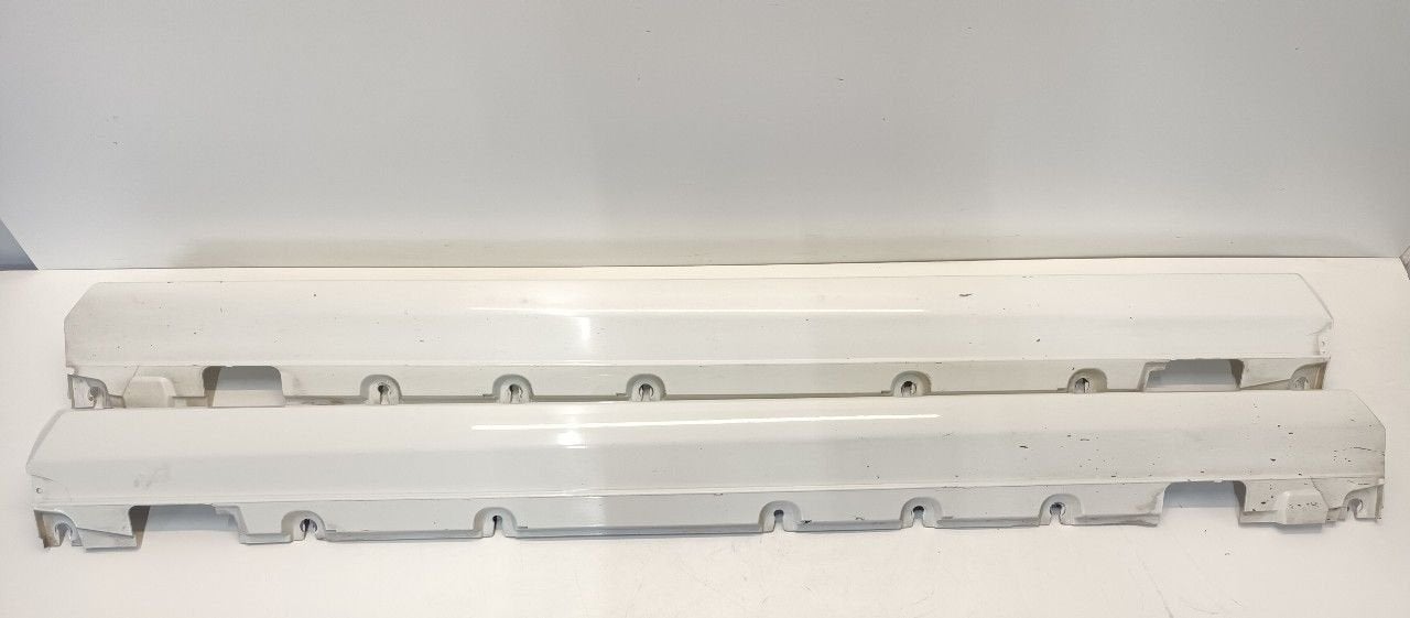 Sideskirt set Mercedes-Benz GLK, Onderdelen@venauto.nl, Van der Ven Autorecycling B.V., Gebruikt, Ettenseweg 76, 4706 PB Roosendaal, The Netherlands