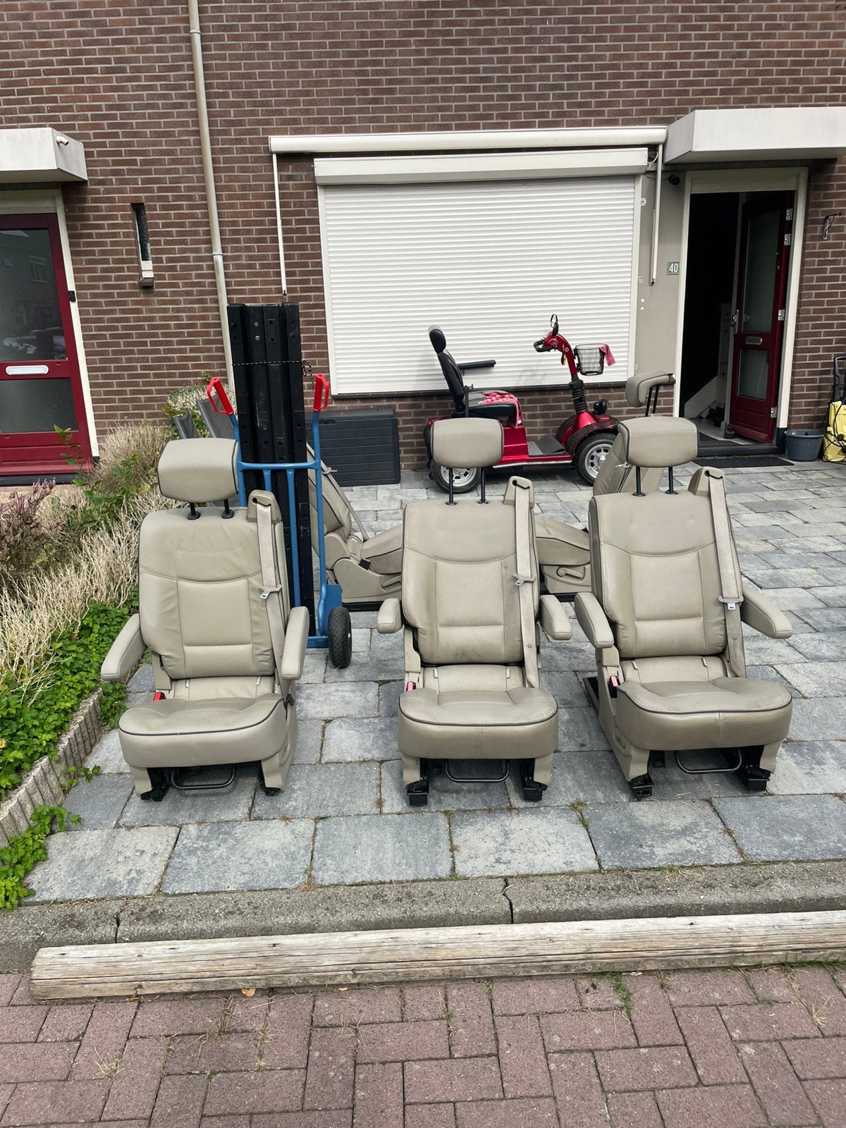 Heb je half gare stoelen zonder gordel in je Mercedes 508??, Ophalen of Verzenden, Zo goed als nieuw