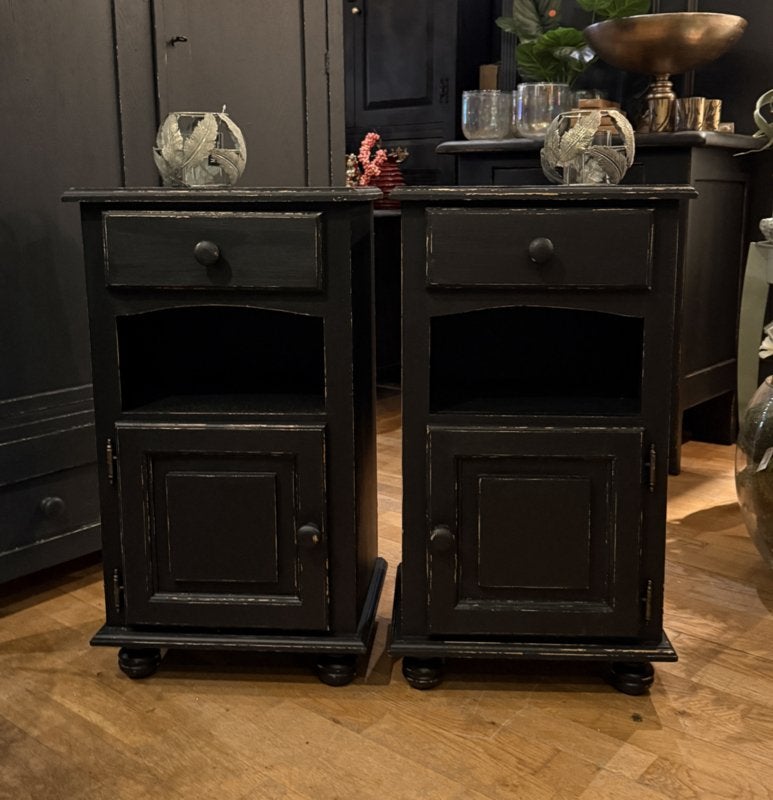 Set vintage nachtkastjes, twee kastjes zwart, 2x kast VdlM, Ophalen, Minder dan 45 cm, Zo goed als nieuw, 70 cm of meer