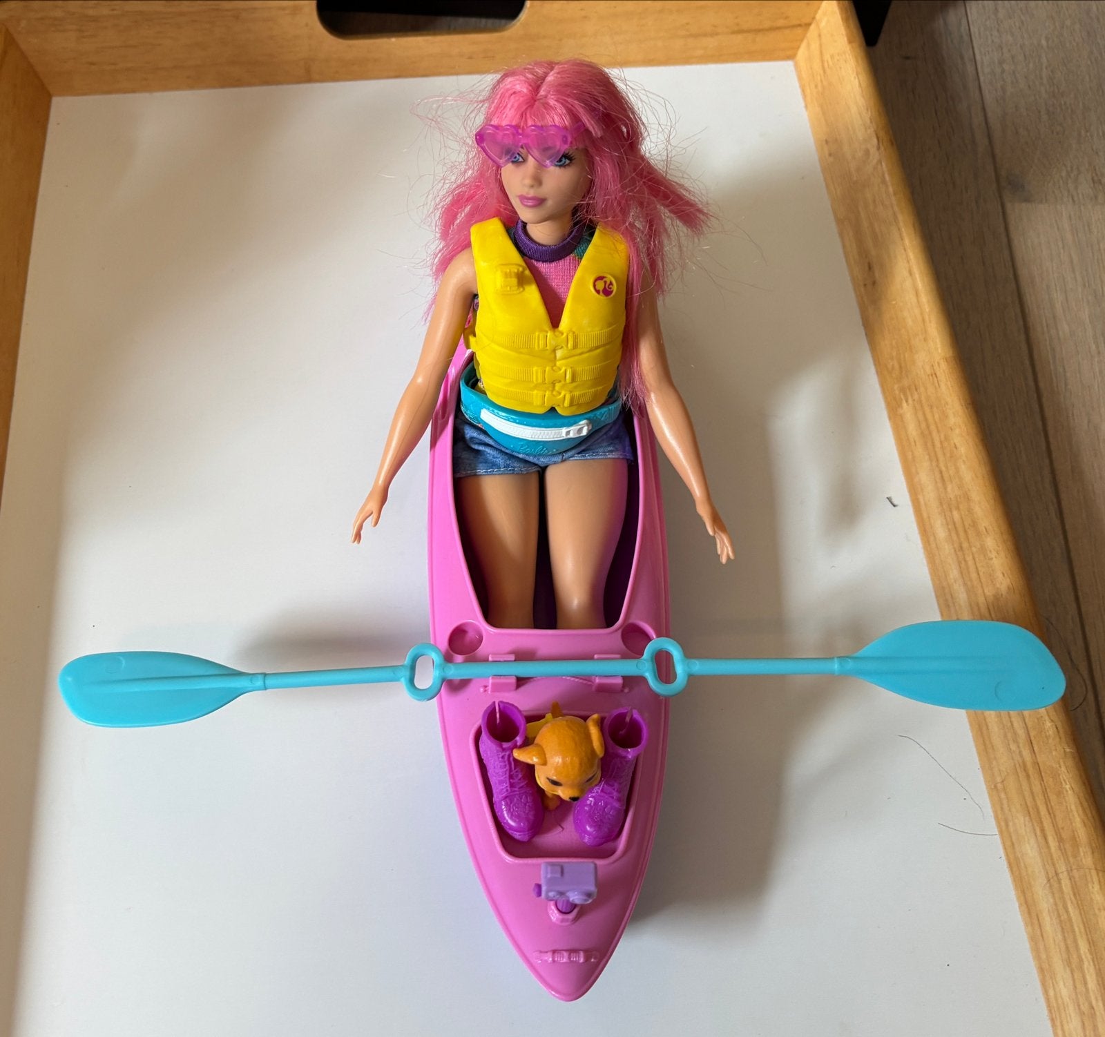 Barbie adventure kamperen | Daisy met kajak kano en hondje, Ophalen of Verzenden, Zo goed als nieuw, Barbie