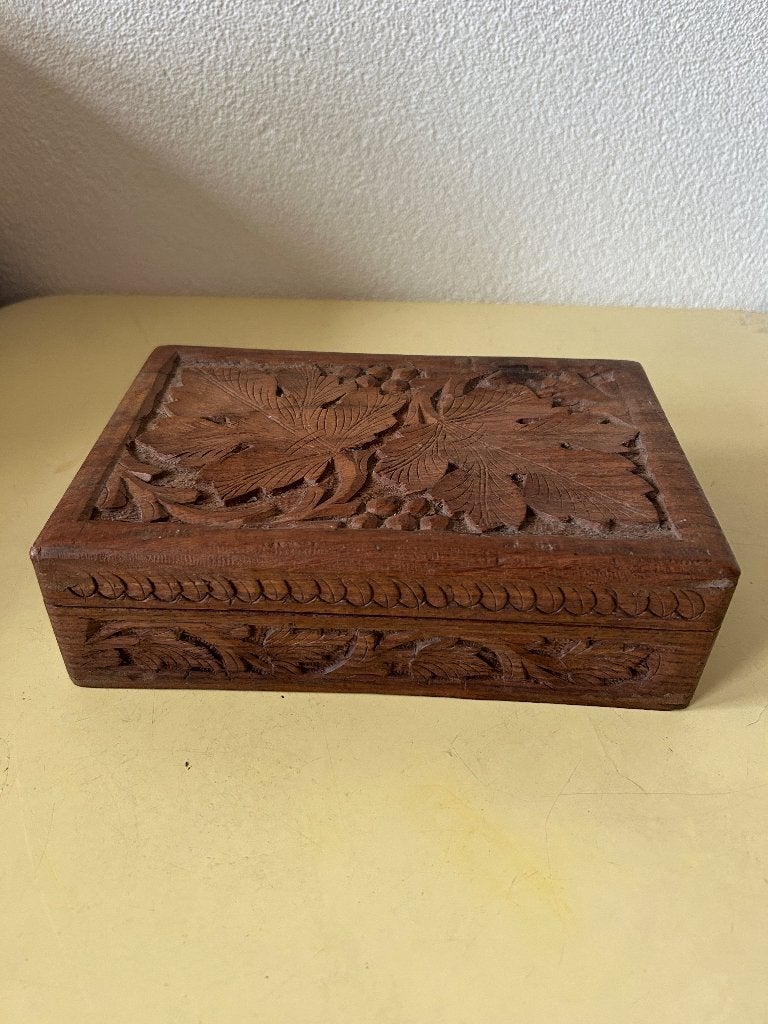 Vintage handgesneden houten doos / sieradendoos - India, Hout, India, Handgemaakt, Ophalen of Verzenden
