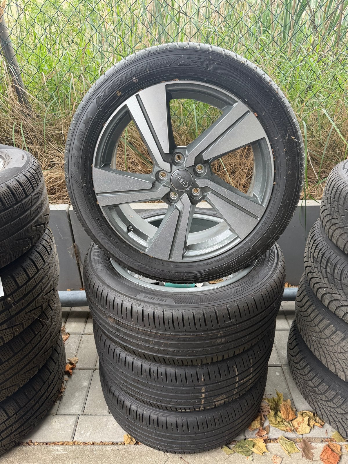 Velgen met 4 nieuwe zomerbanden voor Audi Q2 / T-roc wielen, Auto-onderdelen, Banden en Velgen, 215 mm, Banden en Velgen, Nieuw