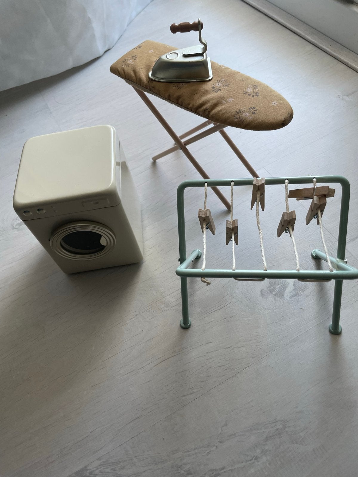 Maileg wasmachine, strijkplank en droogrekje, Ophalen of Verzenden, Zo goed als nieuw, Jongen of Meisje