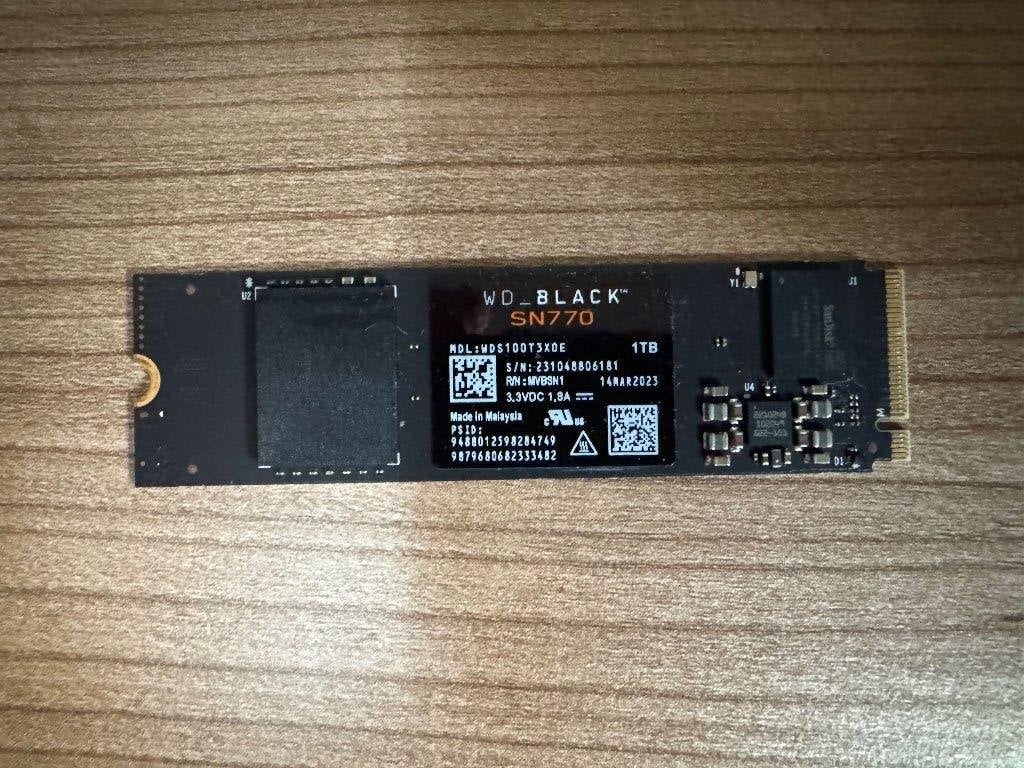 WD Black SN770 1TB, Computers en Software, Intern, SSD, Zo goed als nieuw, 1TB