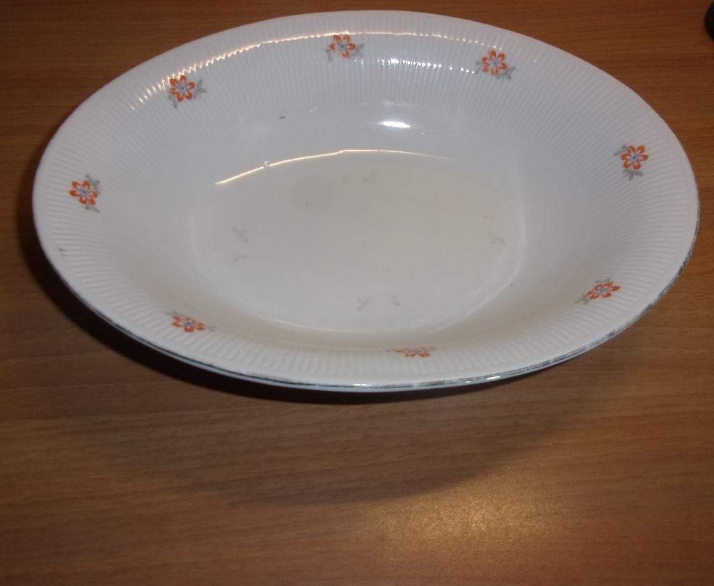 Bavaria serveerschaal servies serveer schaal 25 cm bloemen, Huis en Inrichting, Gebruikt, Ophalen of Verzenden, Schaal of Schalen