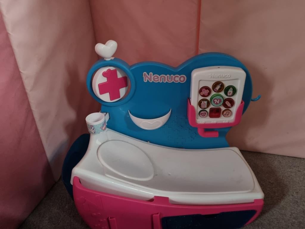 Nenuco poppen ziekenhuis bed met geluidsbord, Ophalen