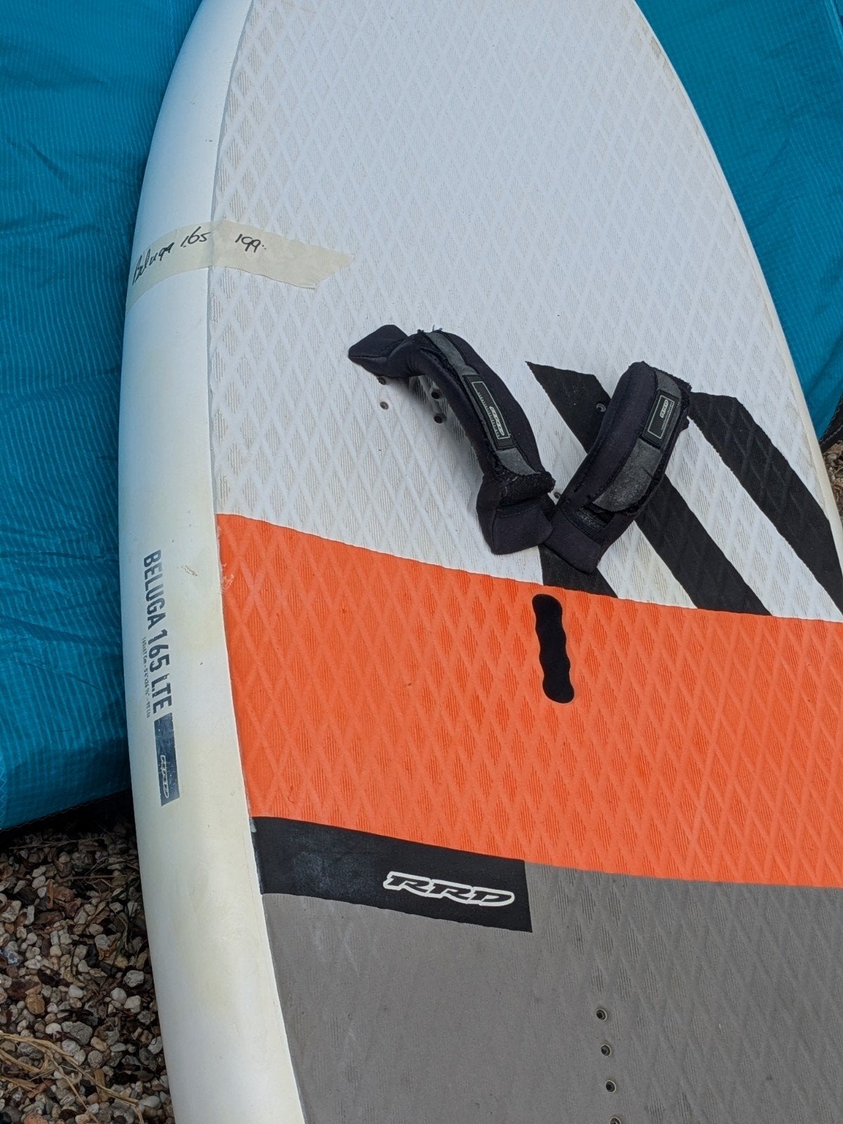 Gezocht:  foilboard 130-160 liter, max 200 euro, Ophalen, Zo goed als nieuw