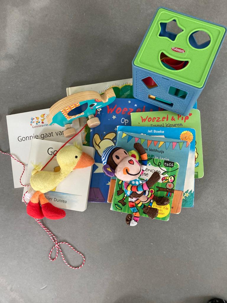 Leuk kinder speelgoed voor jongen of meisje of cadeau., Gelezen, Voorleesboek, Jongen of Meisje, Ophalen of Verzenden