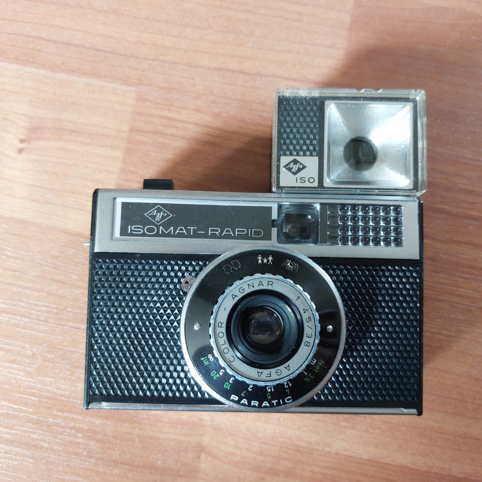 Vintage Agfa Isomat-Rapid camera met flitser, Ophalen of Verzenden, Gebruikt, Compact, Overige Merken