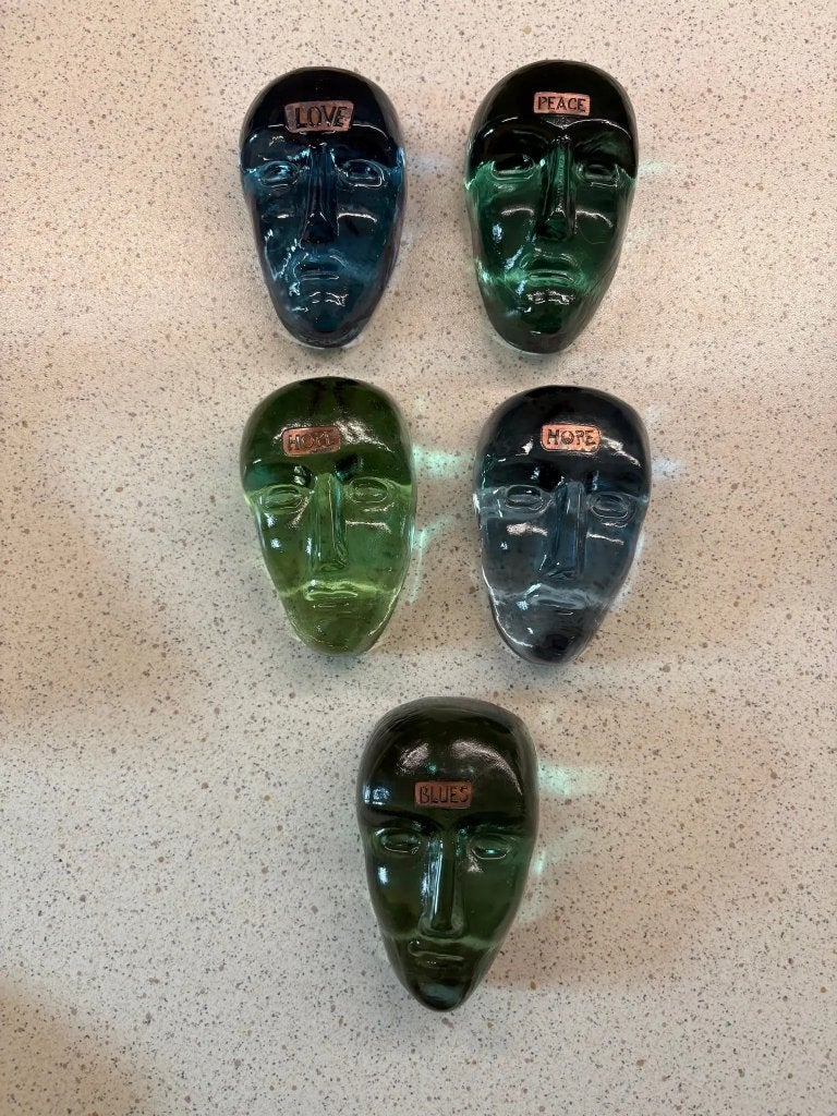 Bertil Vallien Head / Brains Kosta Boda NIEUW, Glas, Gesigneerd, Meerkleurig, Verzenden