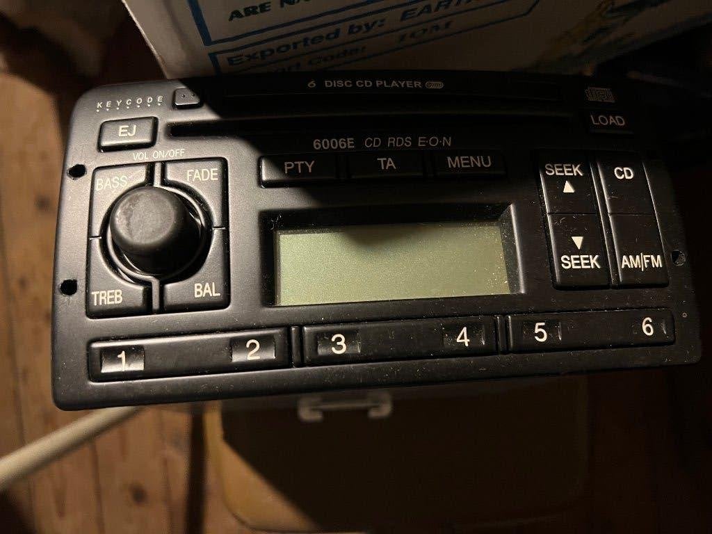 Key code Ford auto radio met 6 CD-wisselaar ondersteuning, Ophalen