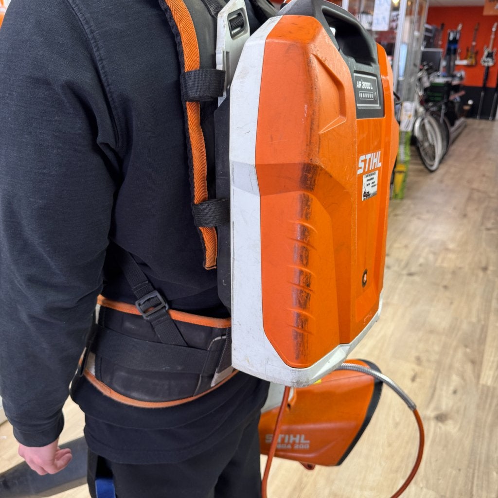 STIHL AR 2000 L Ruggedragen accu | Stihl Accu | Consignatie, Stihl, Gebruikt, Support@stihl.com, Tihl Inc., 536 Viking Dr, Virginia Beach, 
VA 23452
USA